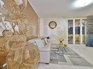 Trilocale in Vendita a Taggia, 350'000&euro;, 77 m², arredato, con Box