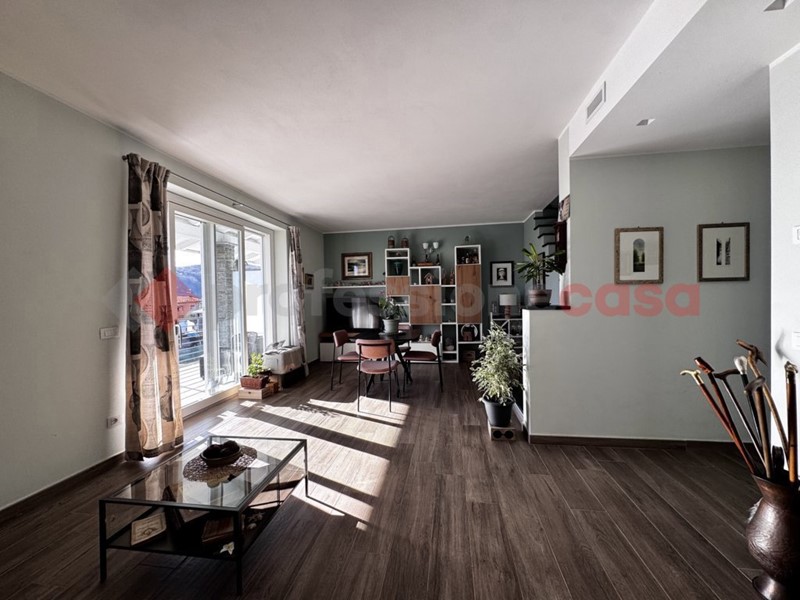 Quadrilocale in Vendita a Meina, 280'000&euro;, 107 m², con Box