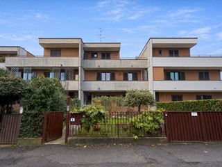 Quadrilocale in Vendita a Lissone, 345'000&euro;, 180 m², con Box