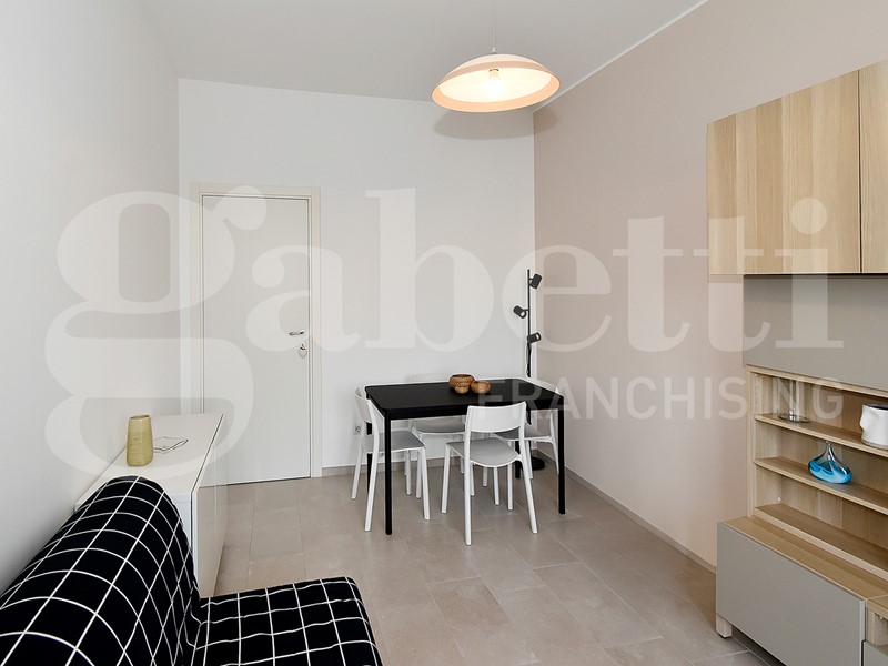 Bilocale in Vendita a Milano, 320'000&euro;, 66 m², arredato