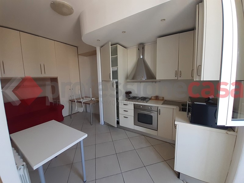 Monolocale in Affitto a Milano, 720&euro;, 39 m², arredato