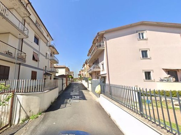 Appartamento in Vendita a Roma, zona BORGHESIANA, 74'880&euro;, 102 m²