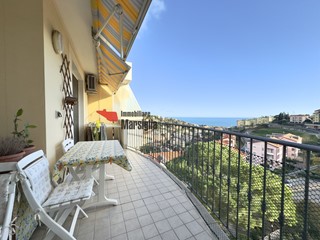 Trilocale in Vendita a Sanremo, 350'000&euro;, 95 m², con Box