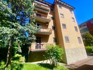 Trilocale in Vendita a Casalecchio di Reno, 275'000&euro;, 92 m²