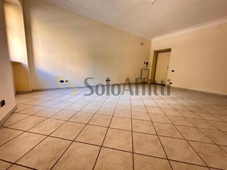 Trilocale in Affitto a Caserta, zona Centro storico, 800&euro;, 80 m²