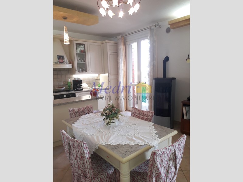 Quadrilocale in Vendita a Longiano, zona Crocetta di Longiano, 235'000&euro;, 114 m², con Box
