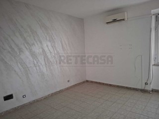Appartamento in Vendita a Siracusa, 70'000&euro;, 81 m²