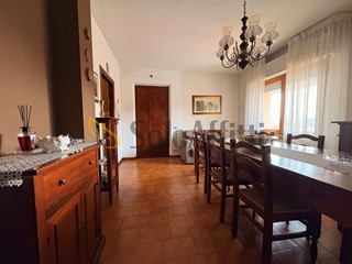 Quadrilocale in Affitto a Monteriggioni, zona Castellina Scalo, 700&euro;, 85 m², arredato, con Box