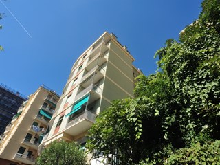 Appartamento in Vendita a Genova, zona Rivarolo, 135'000&euro;, 134 m²