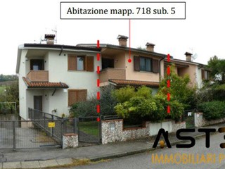 Appartamento in Vendita a Montecchio Precalcino, 176'000&euro;, 131 m²