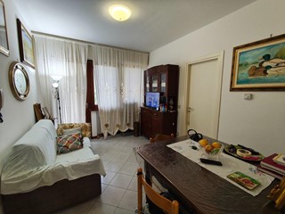 Bilocale in Vendita a Lucca, zona Sant'Angelo In Campo, 135'000&euro;, 50 m², arredato