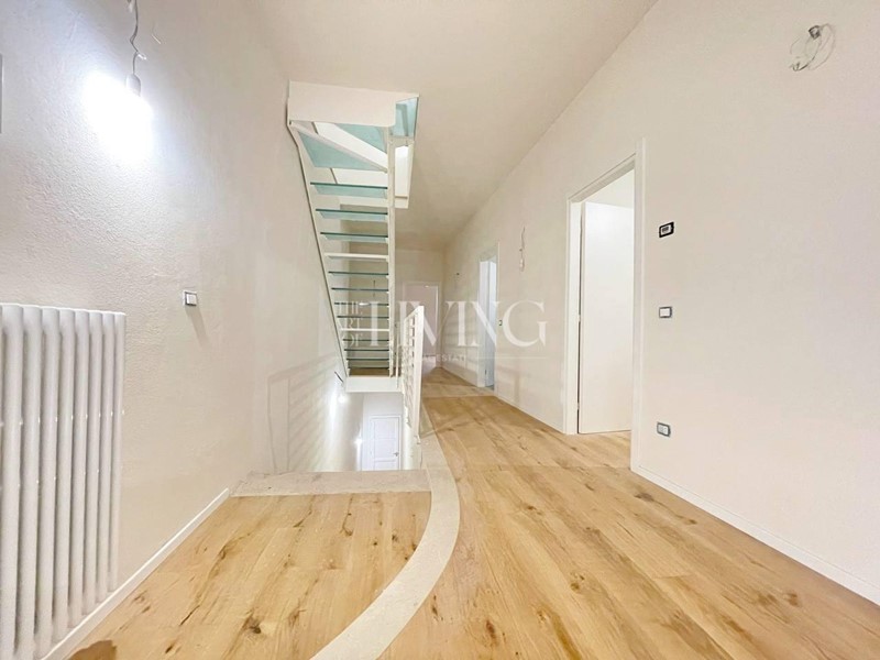 Appartamento in Vendita a Lucca, 640'000&euro;, 180 m²