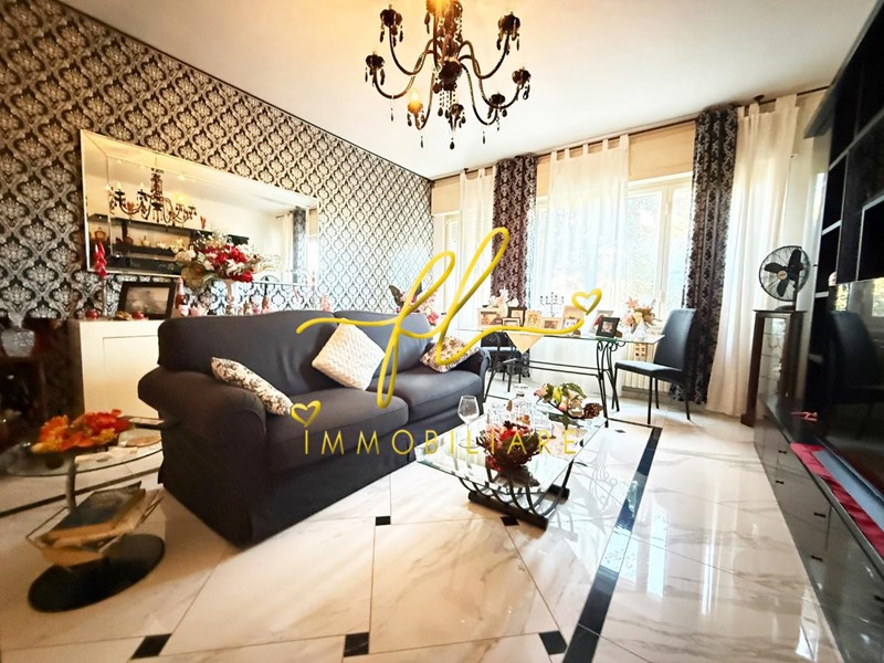Appartamento in Vendita a Livorno, zona Antignano, 408'000&euro;, 130 m²