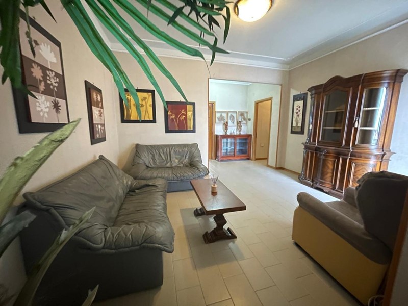 Appartamento in Vendita a Carrara, zona Sant'Antonio, 185'000&euro;, 120 m², arredato