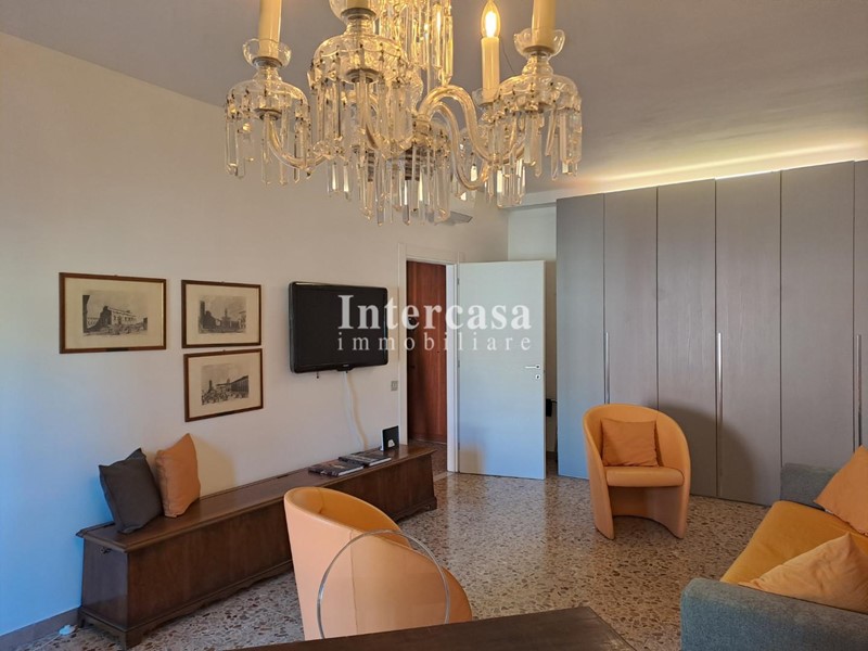Quadrilocale in Affitto a Pisa, 1'200&euro;, 85 m², arredato