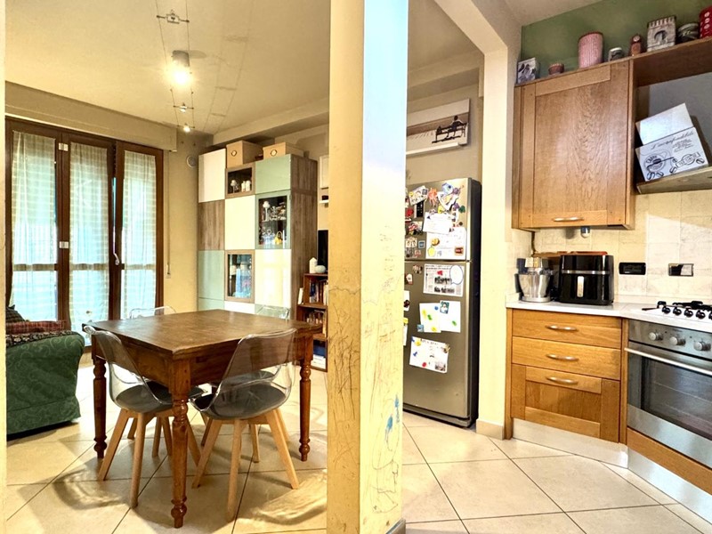 Trilocale in Vendita a Empoli, 175'000&euro;, 65 m², con Box