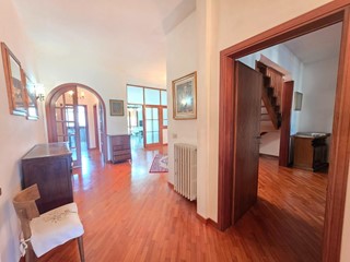 Appartamento in Vendita a Montopoli in Val d'Arno, zona Capanne, 189'000&euro;, 200 m², arredato