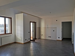 Quadrilocale in Vendita a Colle di Val D'Elsa, 290'000&euro;, 125 m², con Box