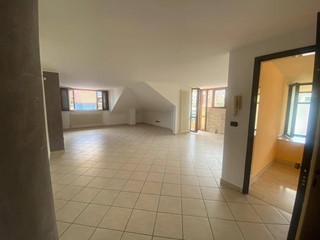 Appartamento in Vendita a San Benedetto del Tronto, 240'000&euro;, 135 m²