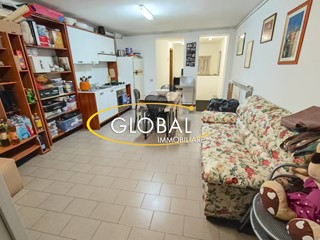 Trilocale in Vendita a Ancona, 79'000&euro;, 118 m²