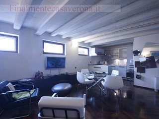 Bilocale in Affitto a Verona, 1'400&euro;, 74 m²