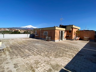 Attico in Vendita a Catania, 70'000&euro;, 48 m²