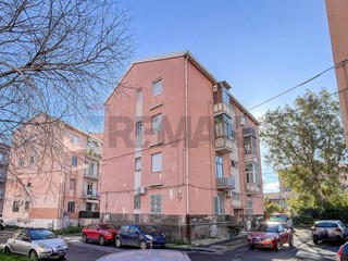 Trilocale in Vendita a Catania, 88'000&euro;, 86 m²