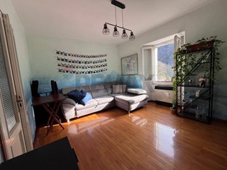 Quadrilocale in Vendita a Lenna, 55'000&euro;, 121 m²