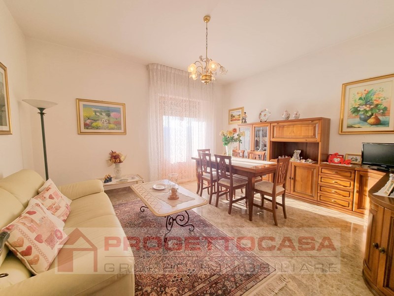 Appartamento in Vendita a Monteprandone, 148'000&euro;, 115 m², con Box