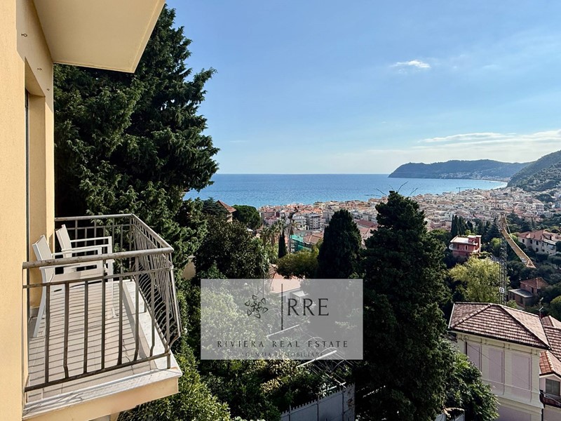 Trilocale in Vendita a Alassio, 480'000&euro;, 64 m²
