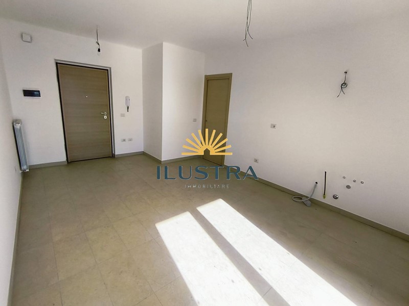 Trilocale in Vendita a Colonnella, 120'000&euro;, 85 m²