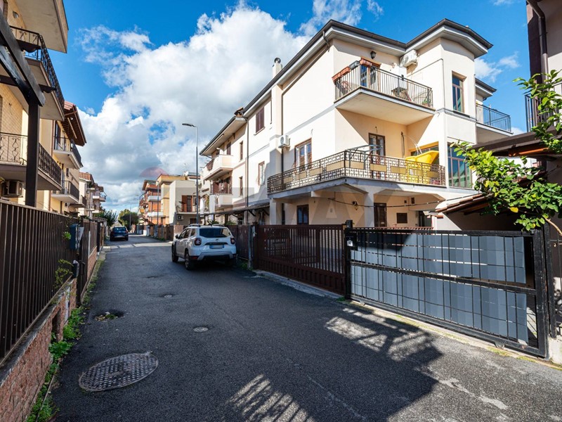 Bilocale in Vendita a Monterotondo, 125'000&euro;, 53 m²