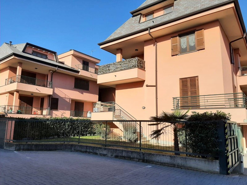 Trilocale in Affitto a Magnago, 750&euro;, 100 m²