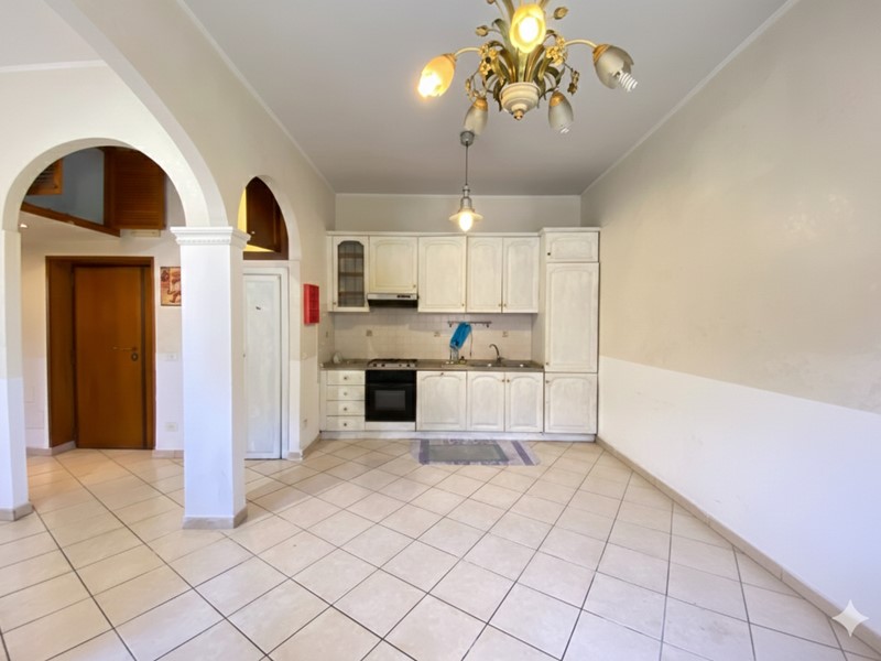 Bilocale in Vendita a Roma, 169'000&euro;, 60 m², arredato