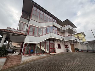 Appartamento in Vendita a Tortoreto, 225'000&euro;, 160 m²