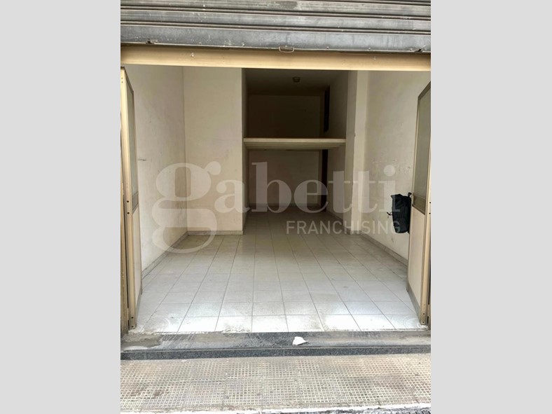 Quadrilocale in Vendita a Barletta, 290'000&euro;, 120 m², con Box