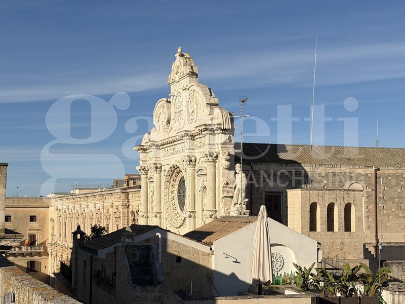 Appartamento in Vendita a Lecce, 535'000&euro;, 300 m²