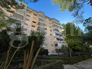 Quadrilocale in Vendita a Bari, 365'000&euro;, 130 m², con Box