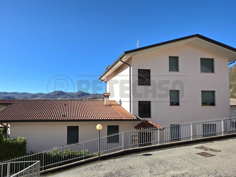 Quadrilocale in Vendita a Valdagno, 100'000&euro;, 70 m², arredato, con Box