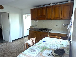 Appartamento in Vendita a Ceranesi, 35'000&euro;, 70 m²