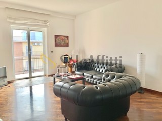 Trilocale in Affitto a Bari, zona Picone, 900&euro;, 85 m², arredato