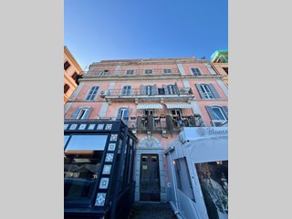 Trilocale in Vendita a Anzio, zona Centro, 460'000&euro;, 100 m², arredato