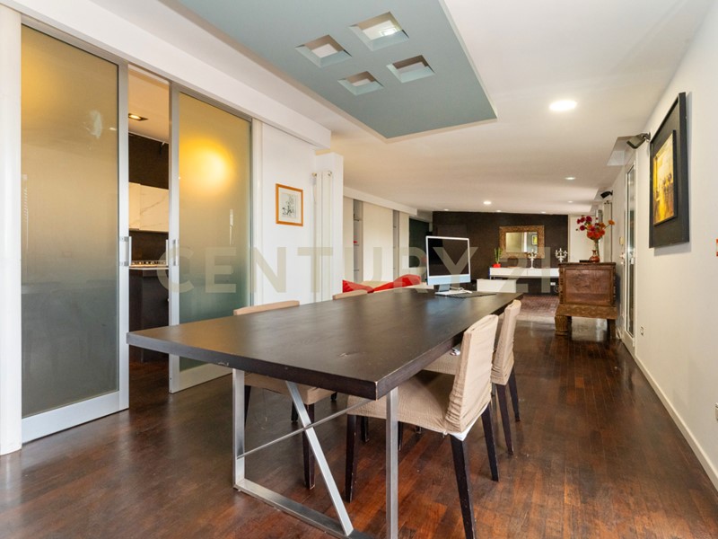 Appartamento in Vendita a Catania, 249'000&euro;, 171 m², con Box