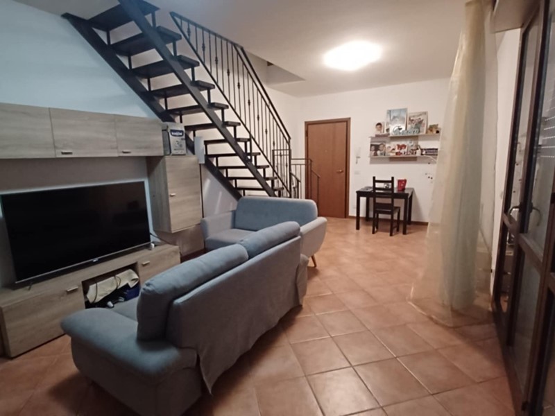 Quadrilocale in Vendita a Montescudo Monte Colombo, 138'000&euro;, 110 m², con Box