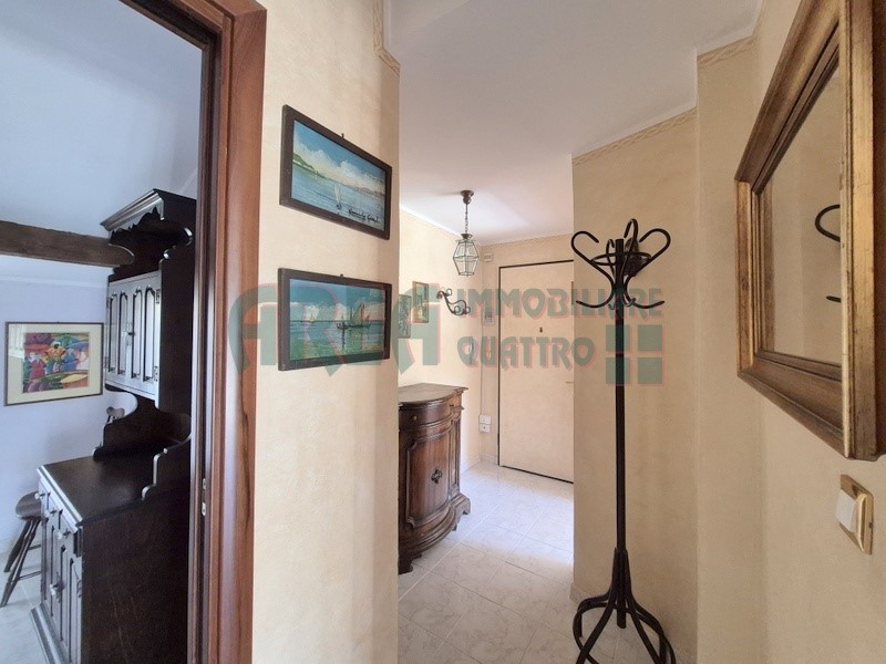 Appartamento in Vendita a Imperia, zona Artallo, 228'000&euro;, 113 m², con Box