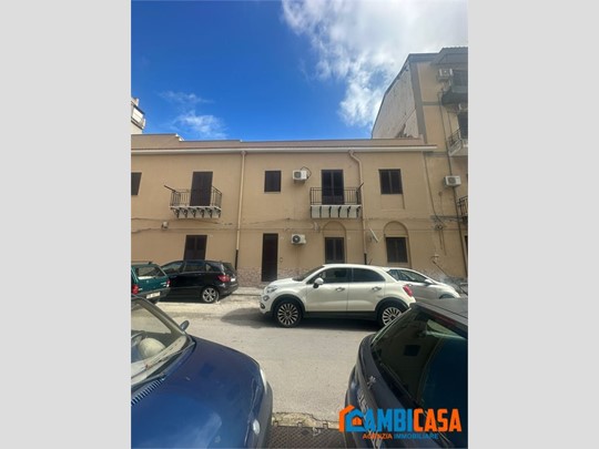 Bilocale in Vendita a Palermo, 72'000&euro;, 50 m²