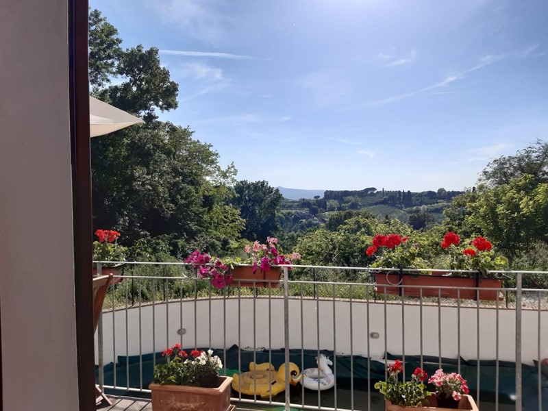 Trilocale in Vendita a Peccioli, zona Montecchio, 135'000&euro;, 99 m², arredato