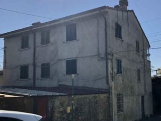 Quadrilocale in Vendita a Carrara, zona Battilana, 20'014&euro;, 81 m²