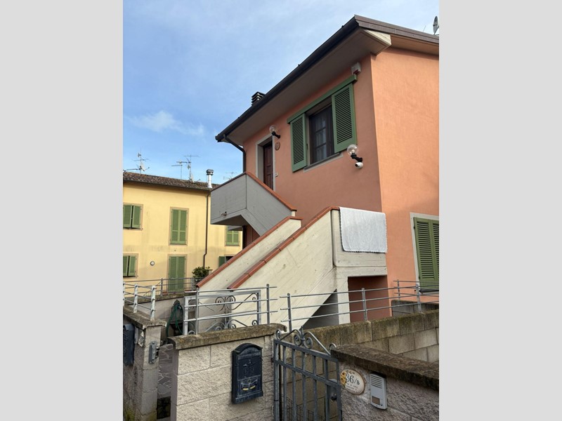 Quadrilocale in Vendita a Crespina Lorenzana, zona Le Lame, 198'000&euro;, 85 m², con Box
