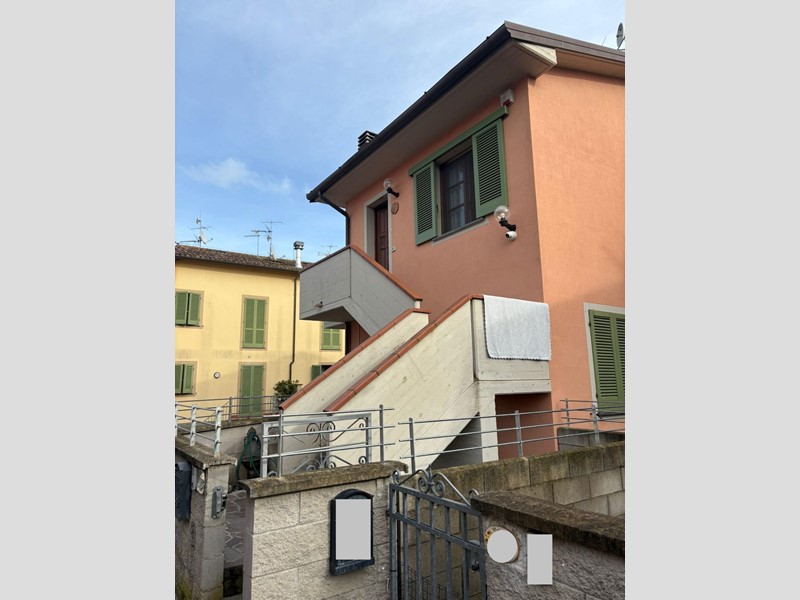 Quadrilocale in Vendita a Crespina Lorenzana, zona Le Lame, 185'000&euro;, 85 m², con Box